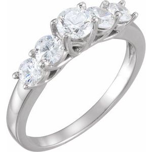 14K White Gold 4.4 mm Round Engagement Ring Mounting