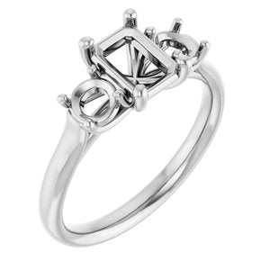 10K White Gold 7x5 mm Emerald Engagement Ring Mounting